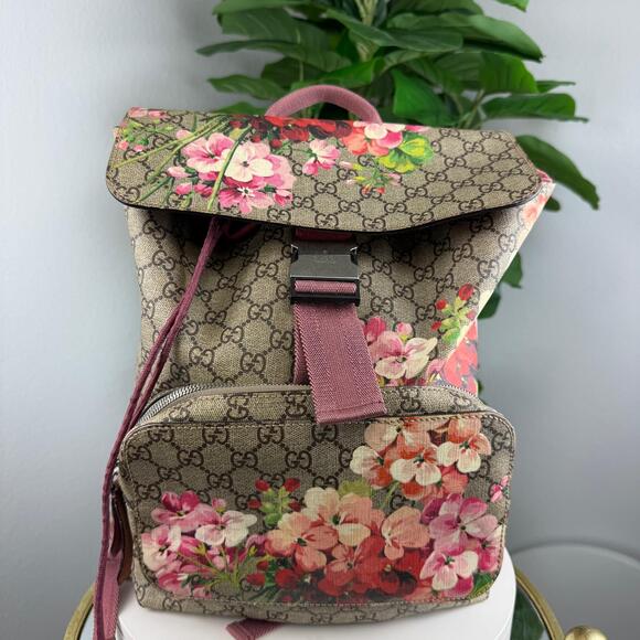 💎✨ Authentic Gucci GG Blooms Supreme Backpack - Picture 2 of 6